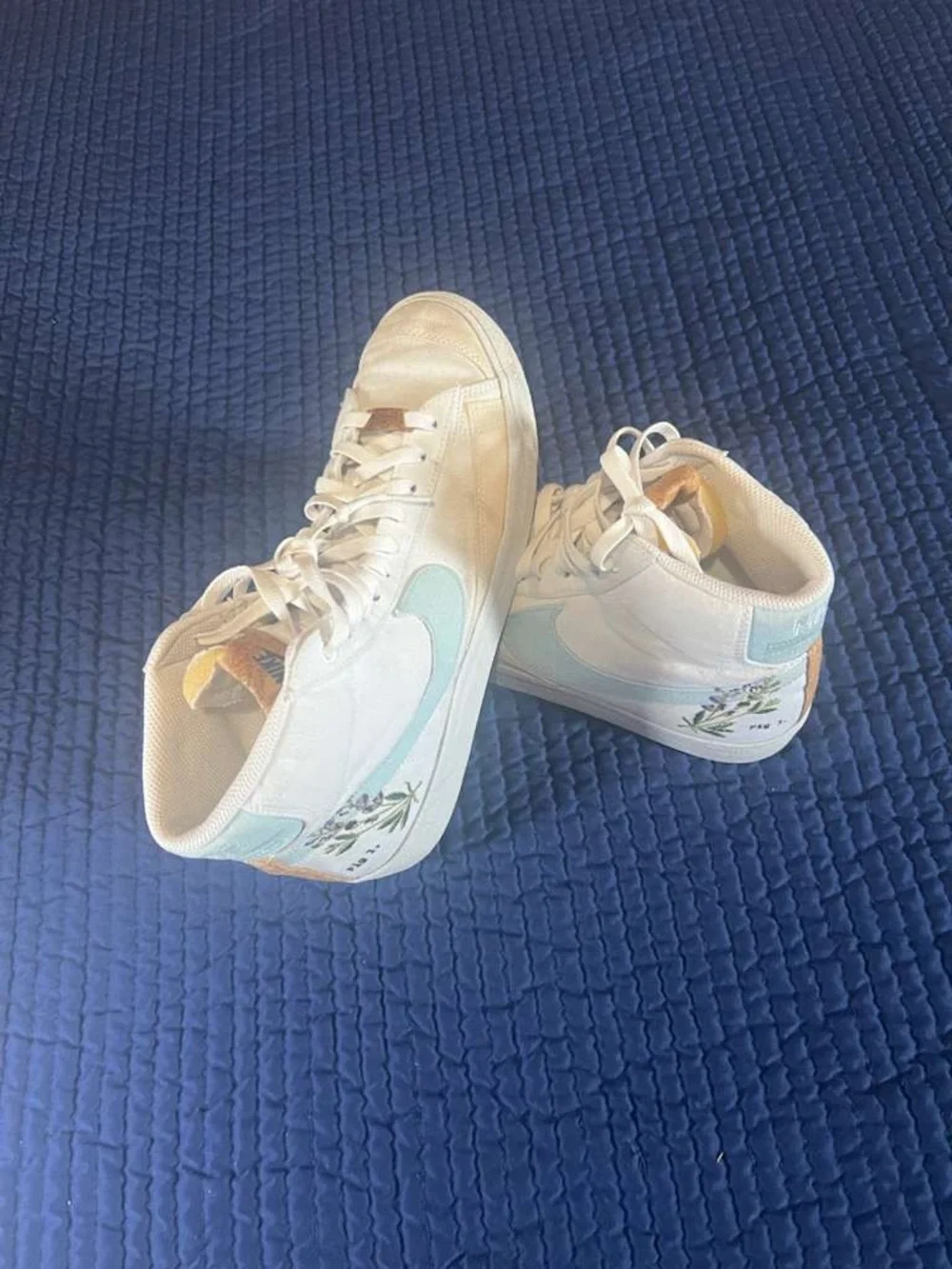 Nike High-Top Sneakers size 9 woman